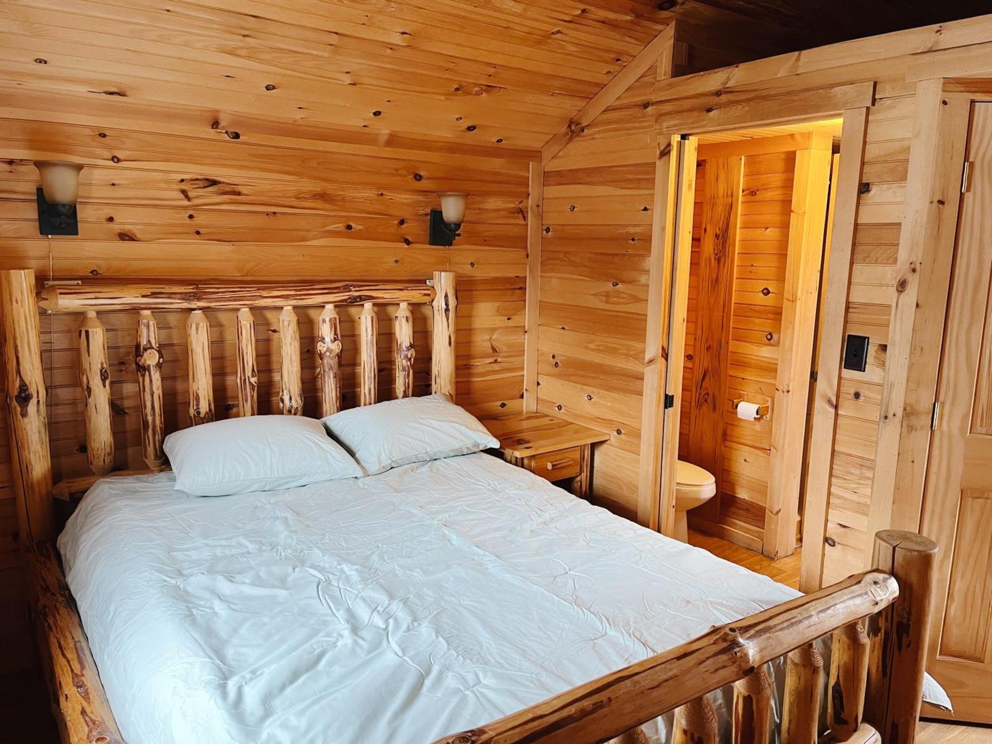 Deluxe Cabin7 Within *